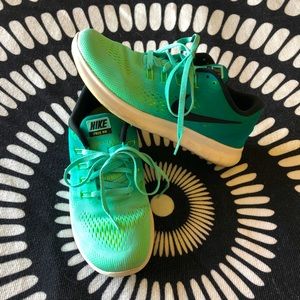 Nike Women’s Free RN Running Shoes